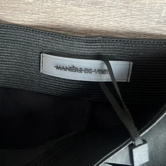 NEW Maniere De Voir  VEGAN LEATHER & PATENT RIBBED LEGGINGS - Picture 8 of 15